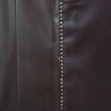 2.5-seater Chesterfield sofa in dark red flamed cowhide leather