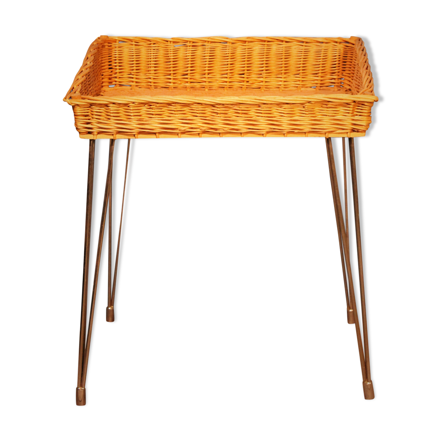Basket on foot vintage 1970
