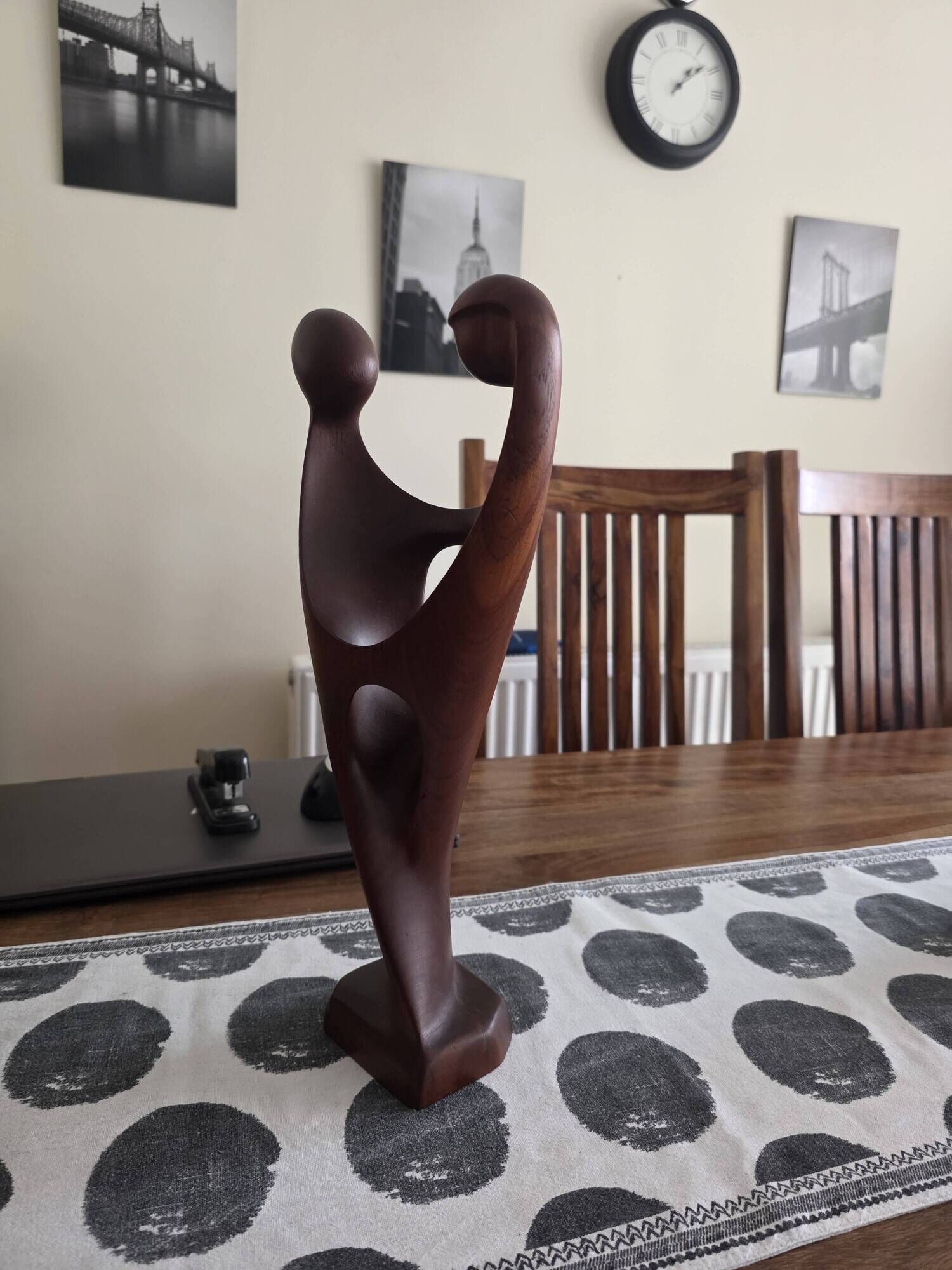"Lovers" abstract sculpture designed by Simon Randers