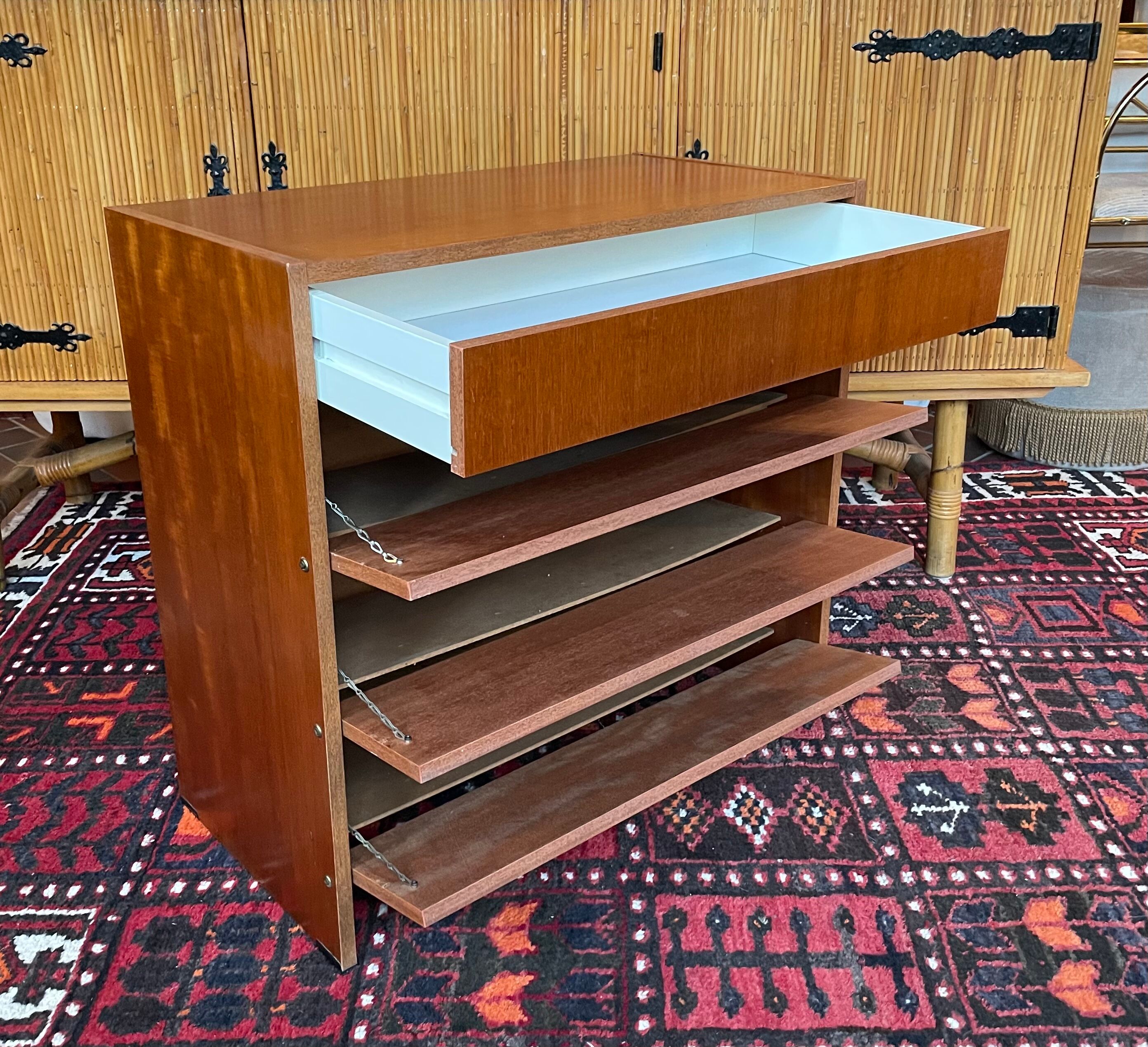 Meuble à chaussures