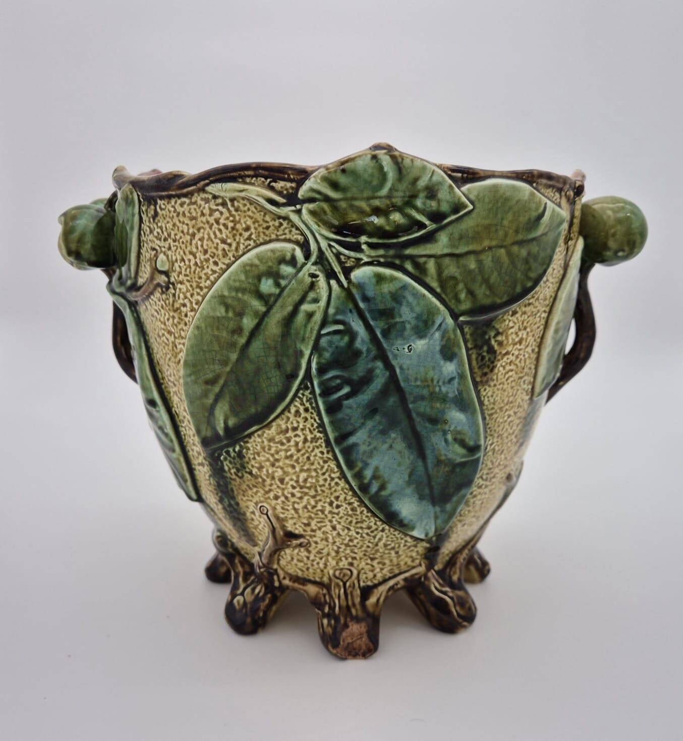 Slip pot cover.