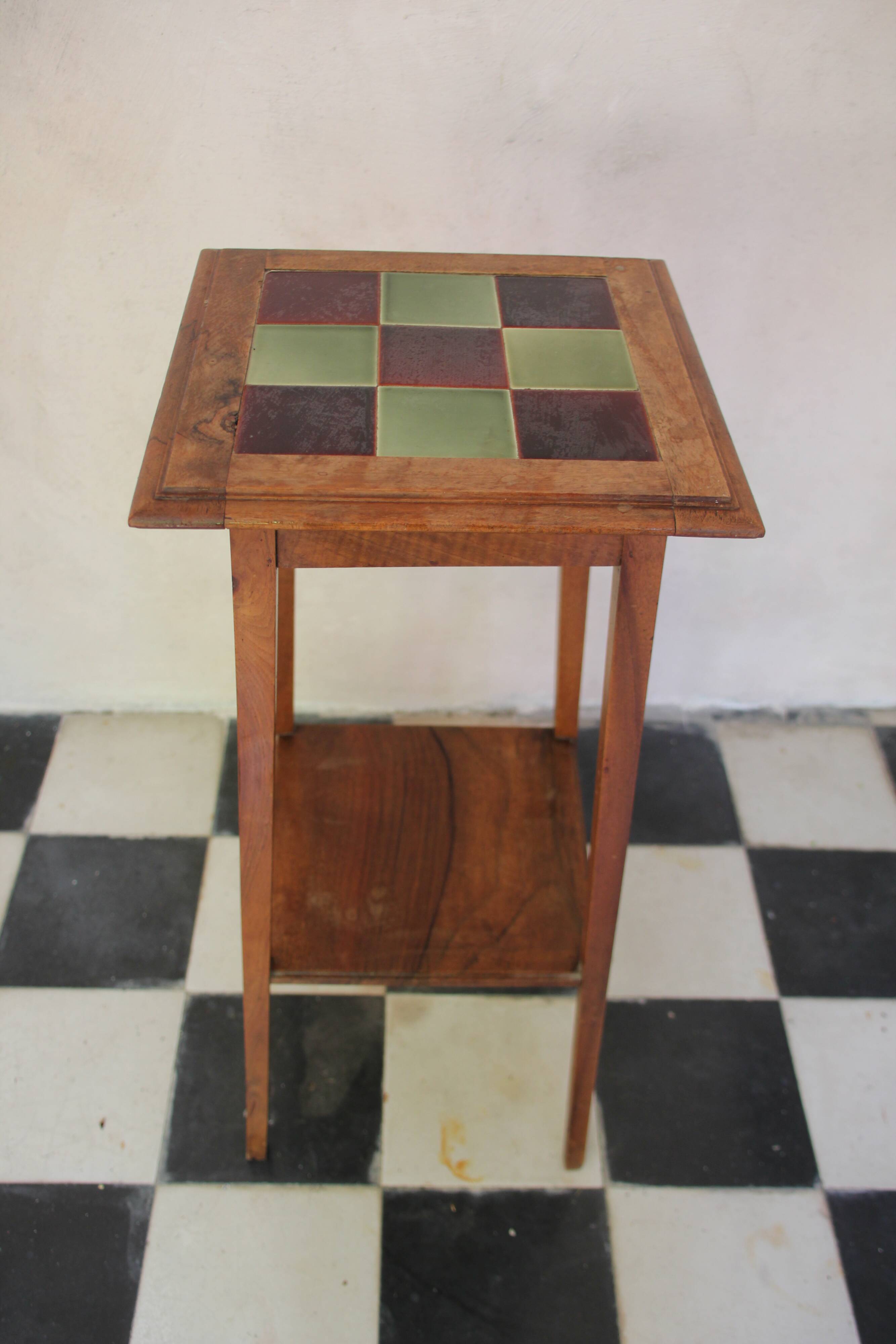 Selette in oak and ceramic