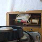 Singer electric sewing machine 198