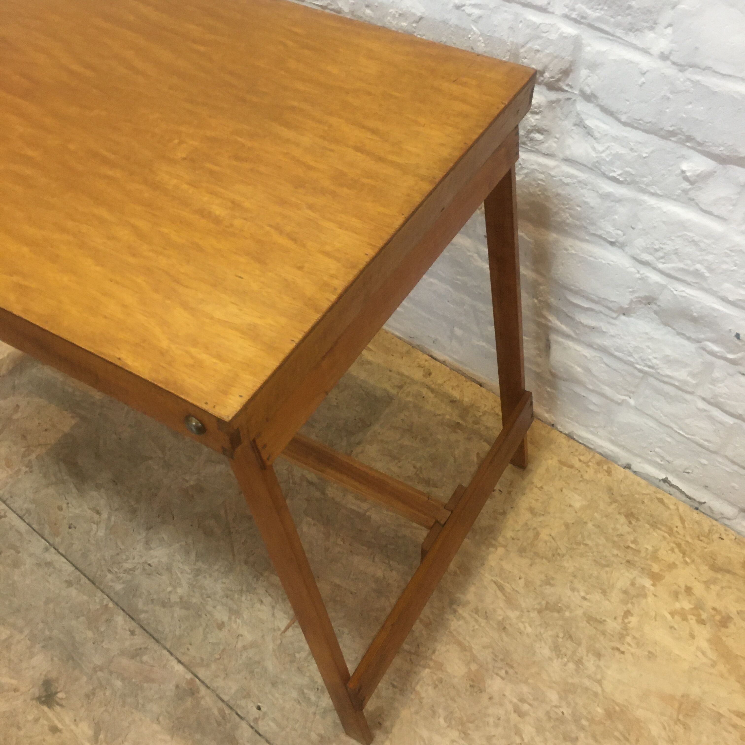 Country folding table