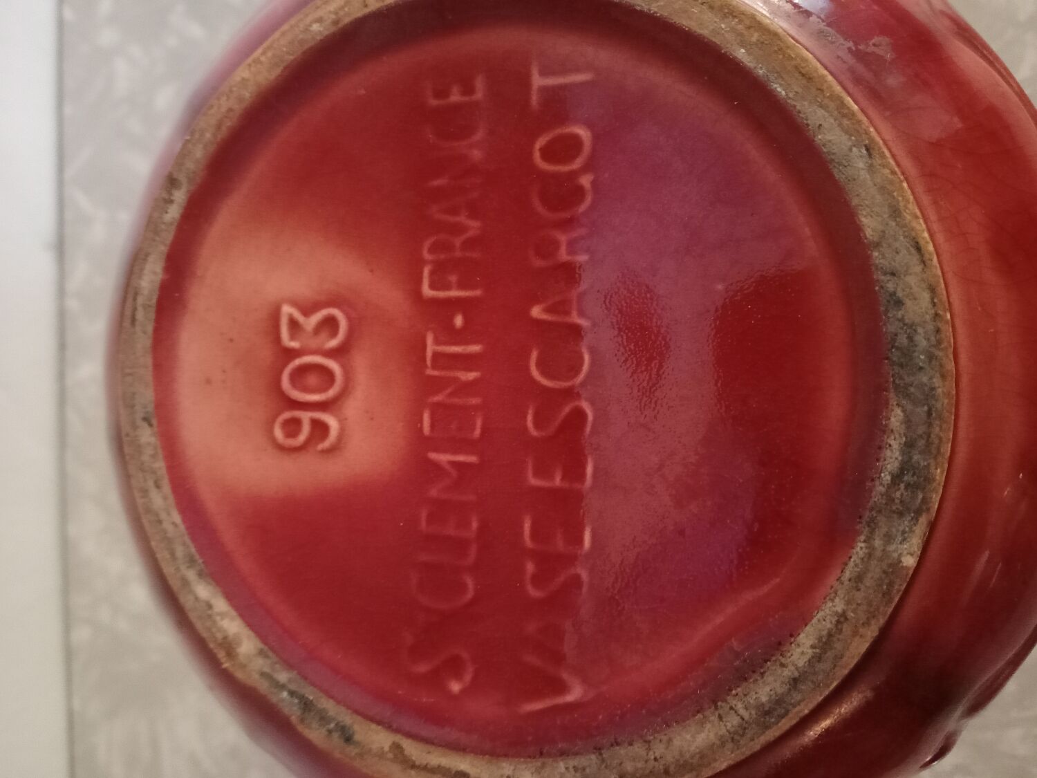 Saint Clement ball snail vase