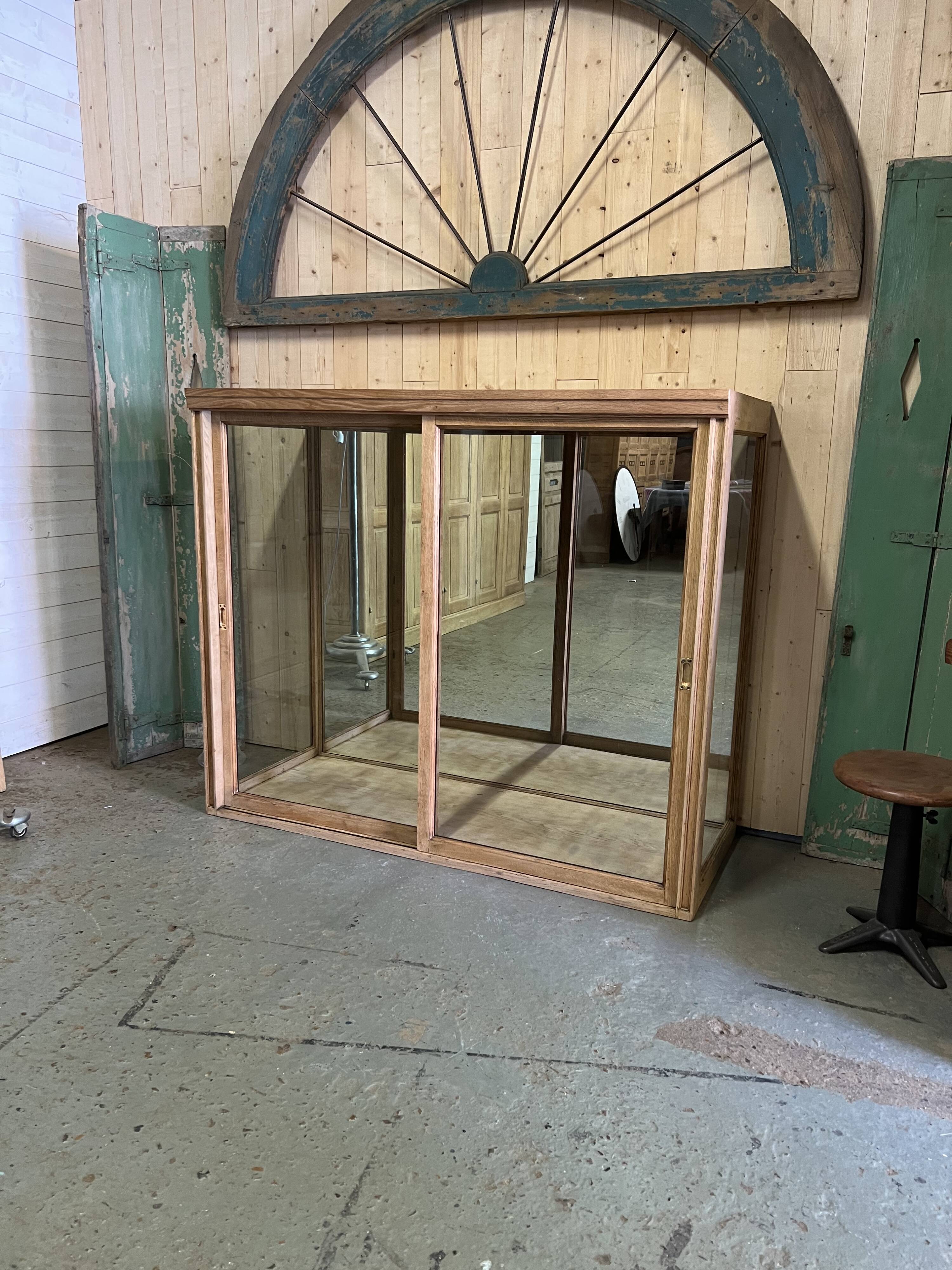 Former pastry shop window