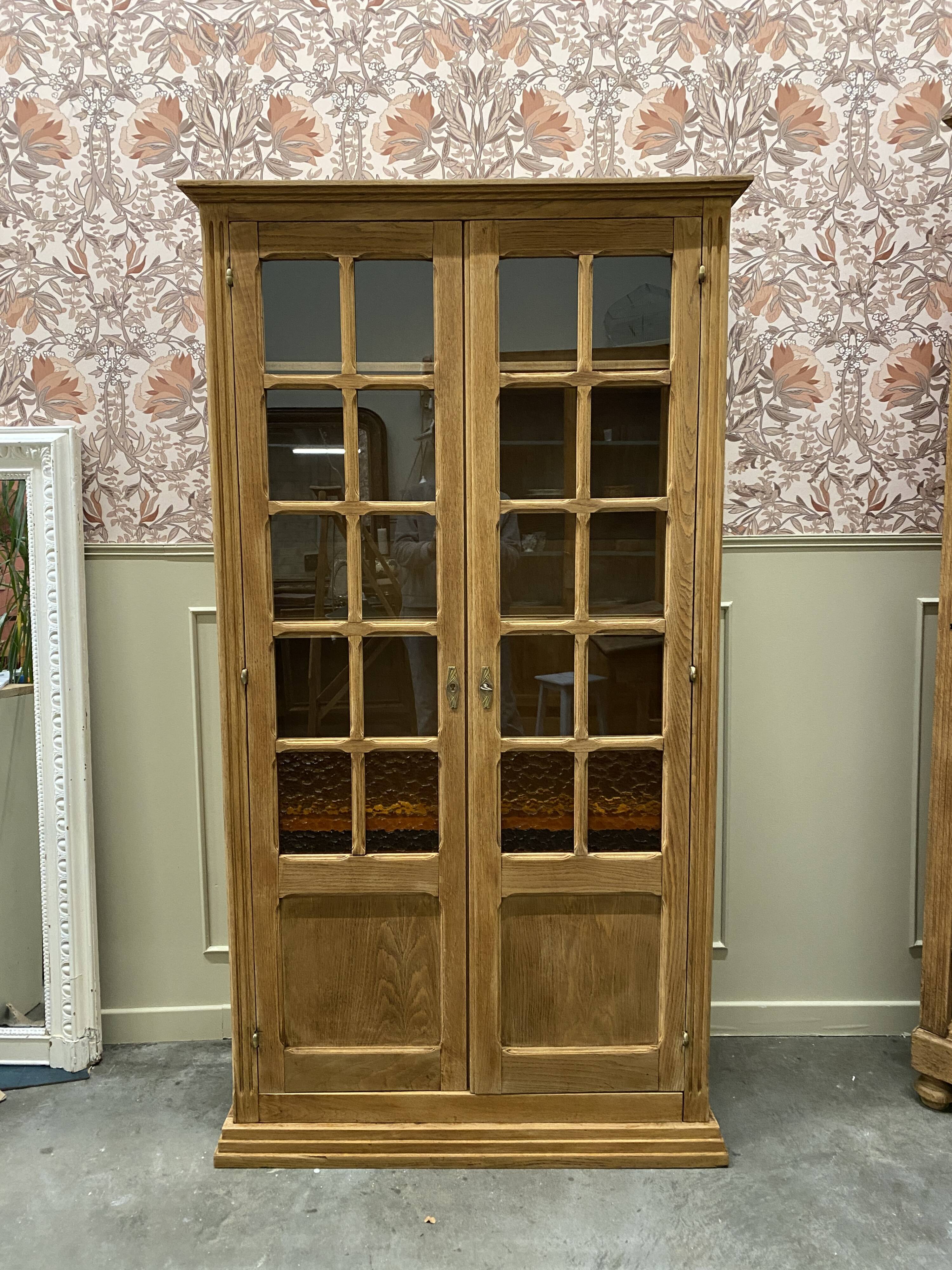 Bibliothèque en chêne - armoire vitrée