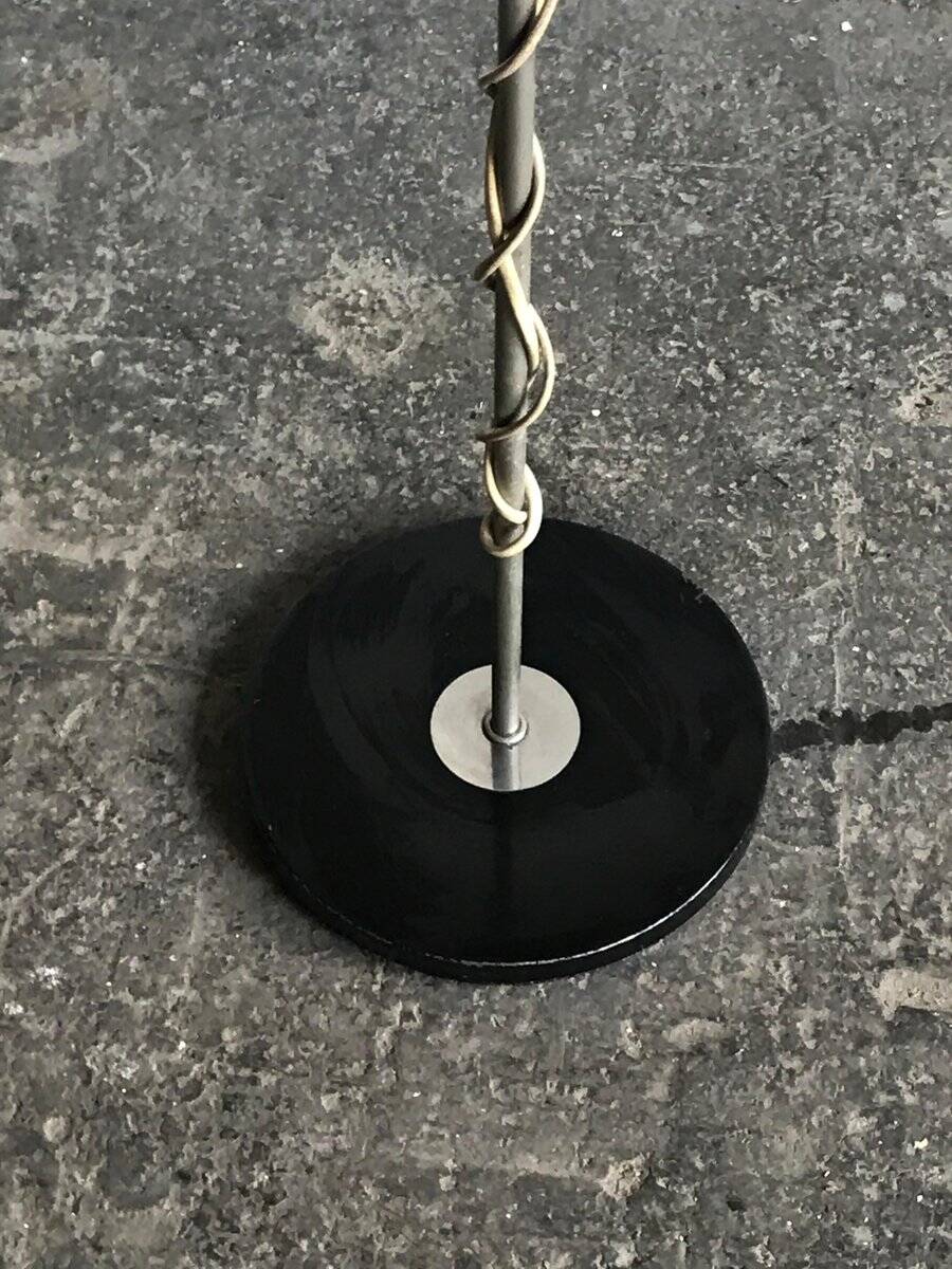 Mid-Century brown wooden and metal floor lamp, large diameter woven lampshade from the 1950s.