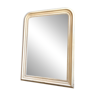 Miroir classique en bois sculpté et perlé écru