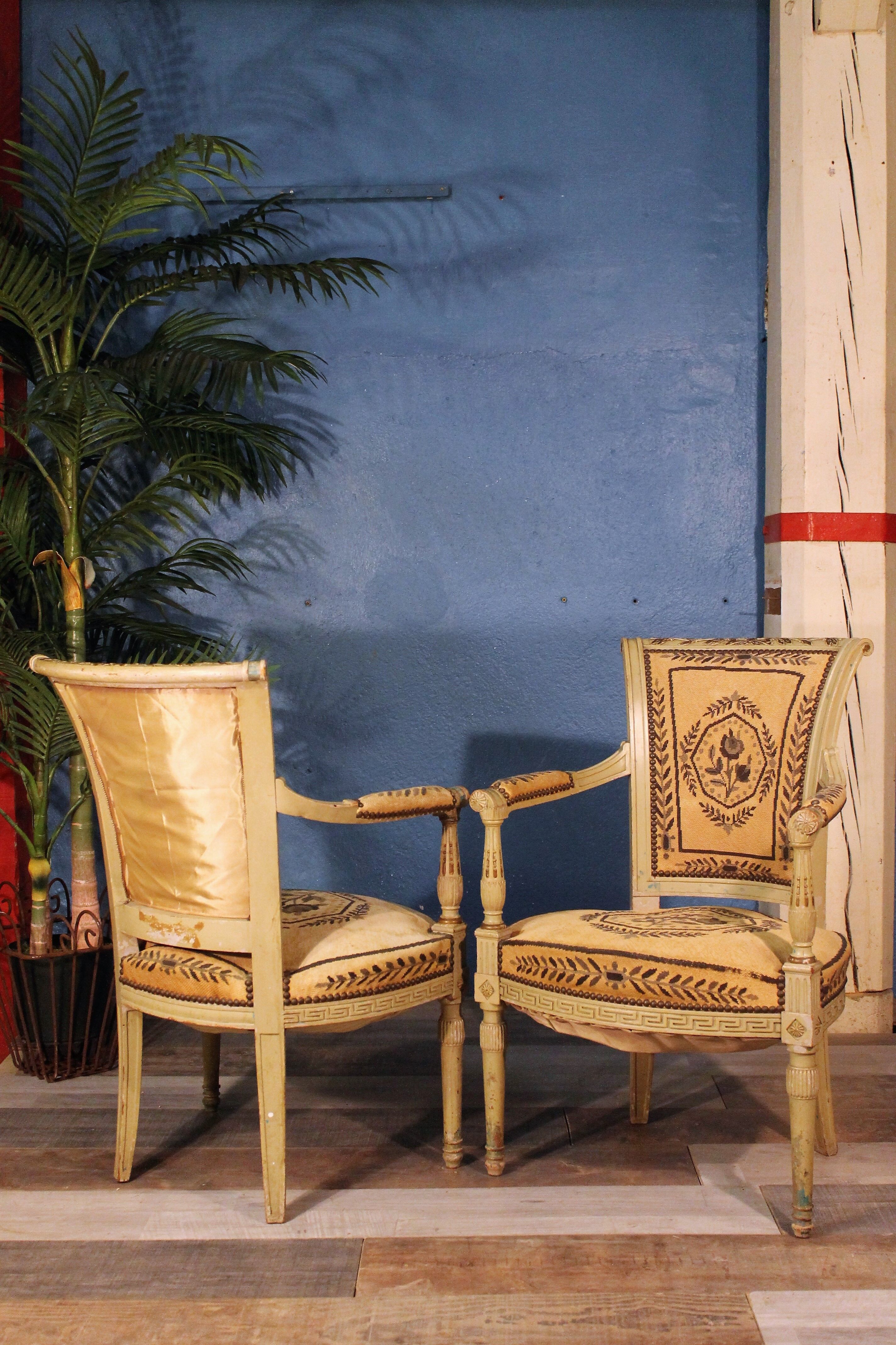 Pair of chairs Directory