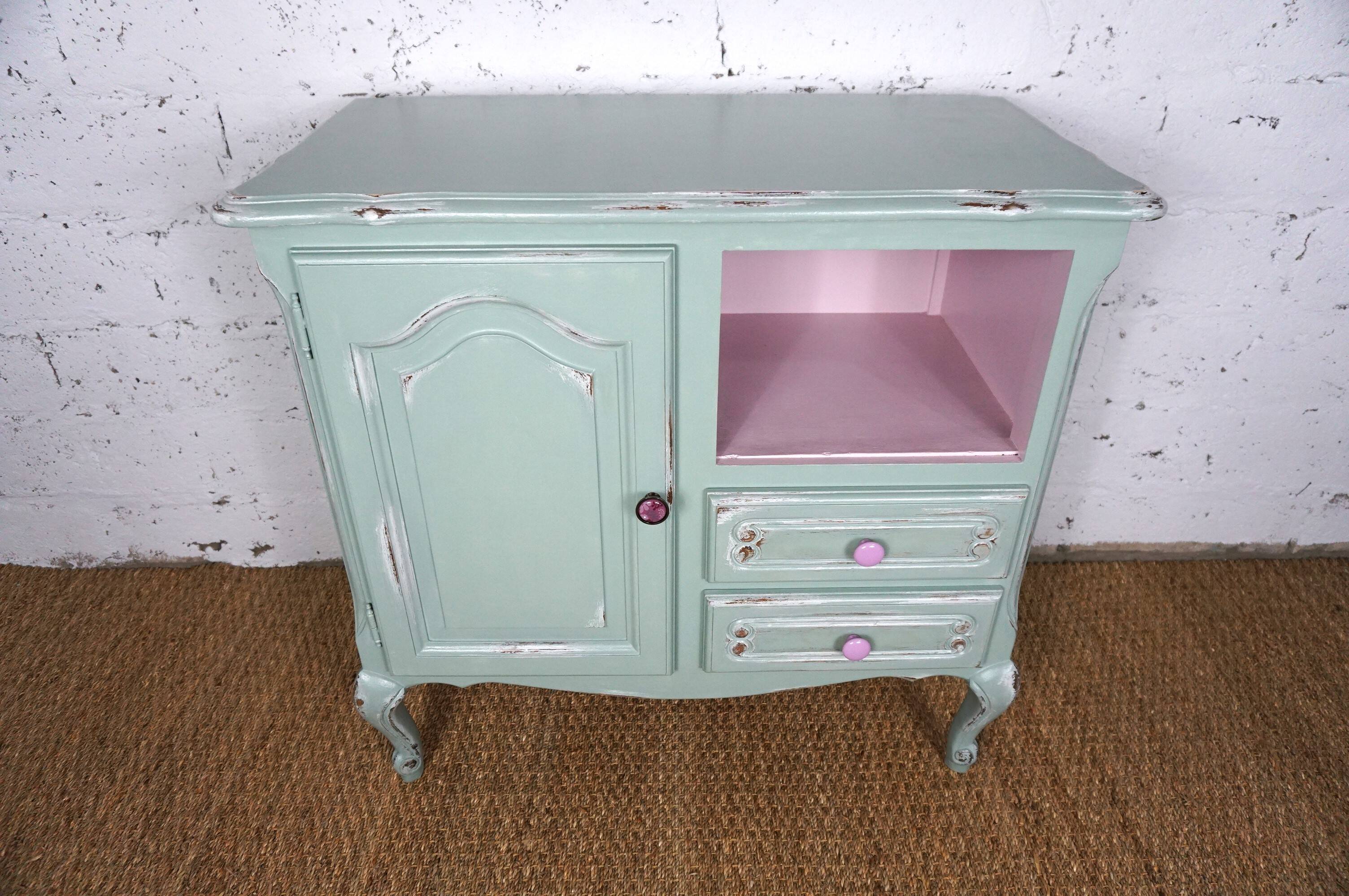 Small sideboard / vintage sideboard revamped