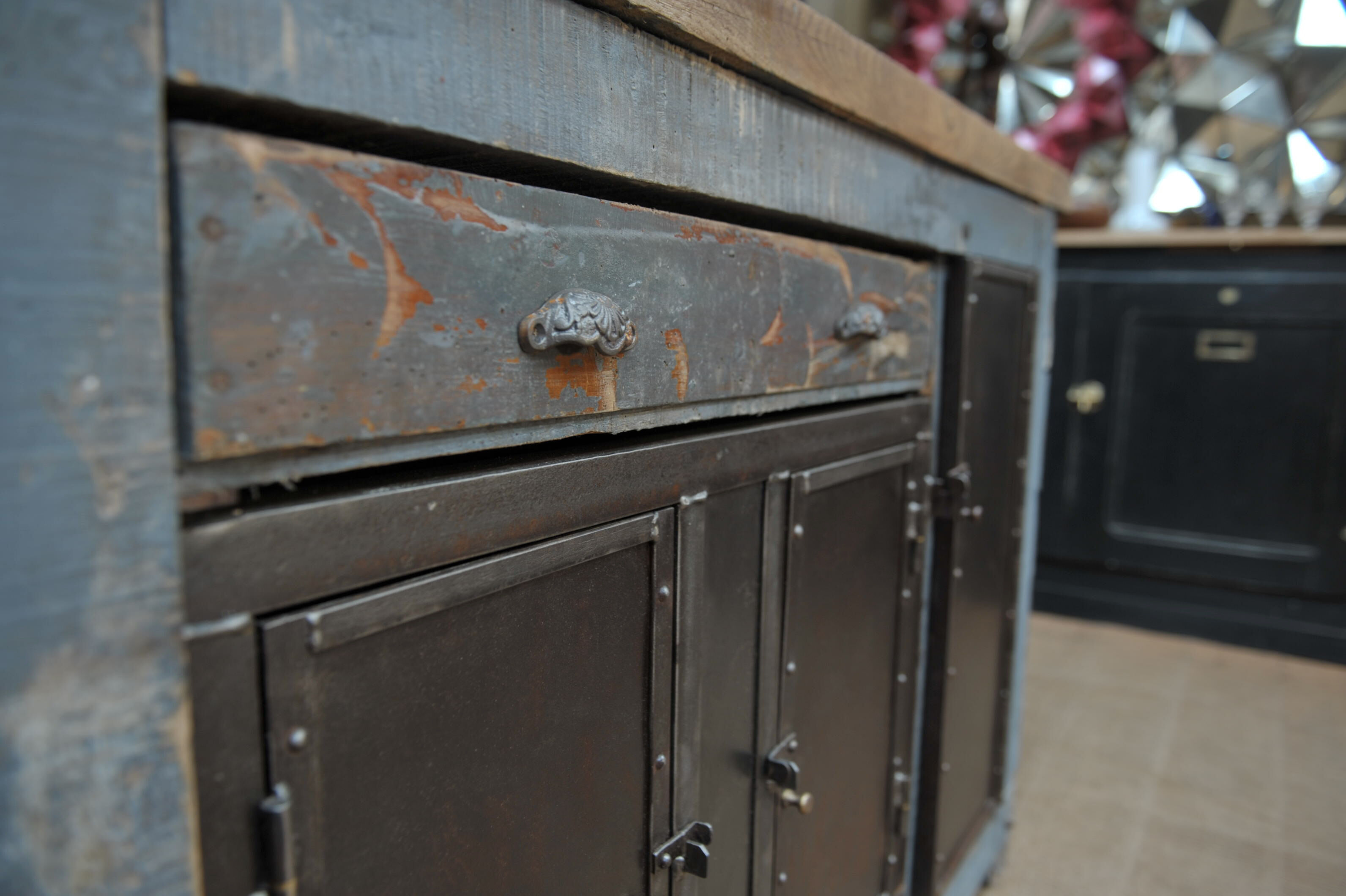 1930 workshop furniture in fir and metal