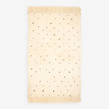 Berber beni ourain ecru rug with black dots 152 x 94 cm