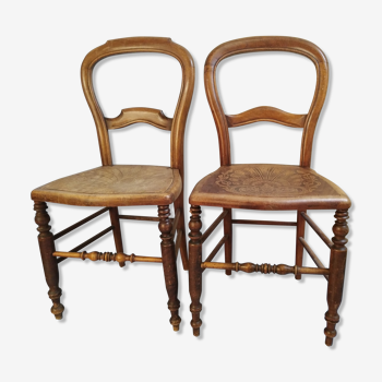 Paire de chaises anciennes bois