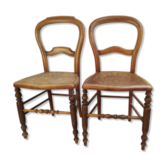 Paire de chaises anciennes bois