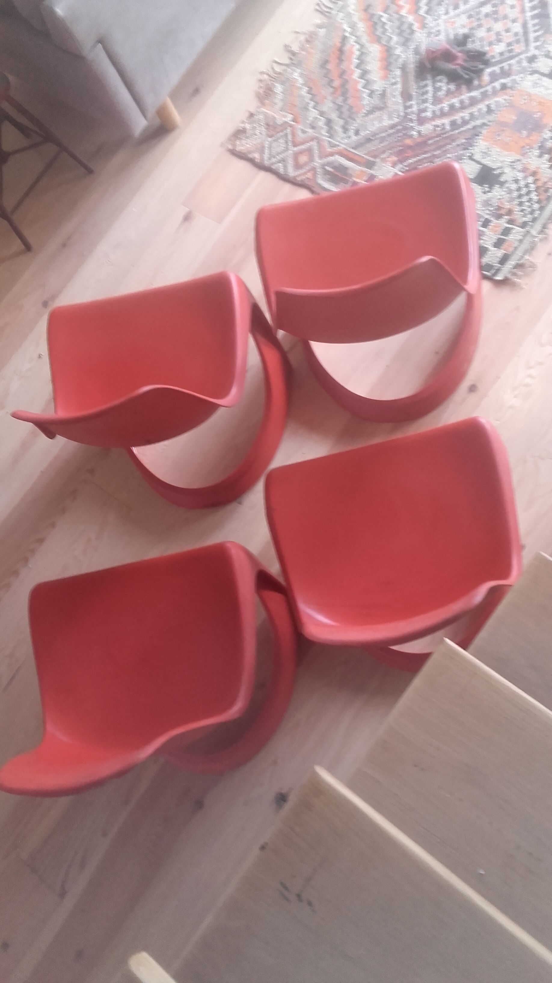 Cantilever 290 red model chairs edited by Cado