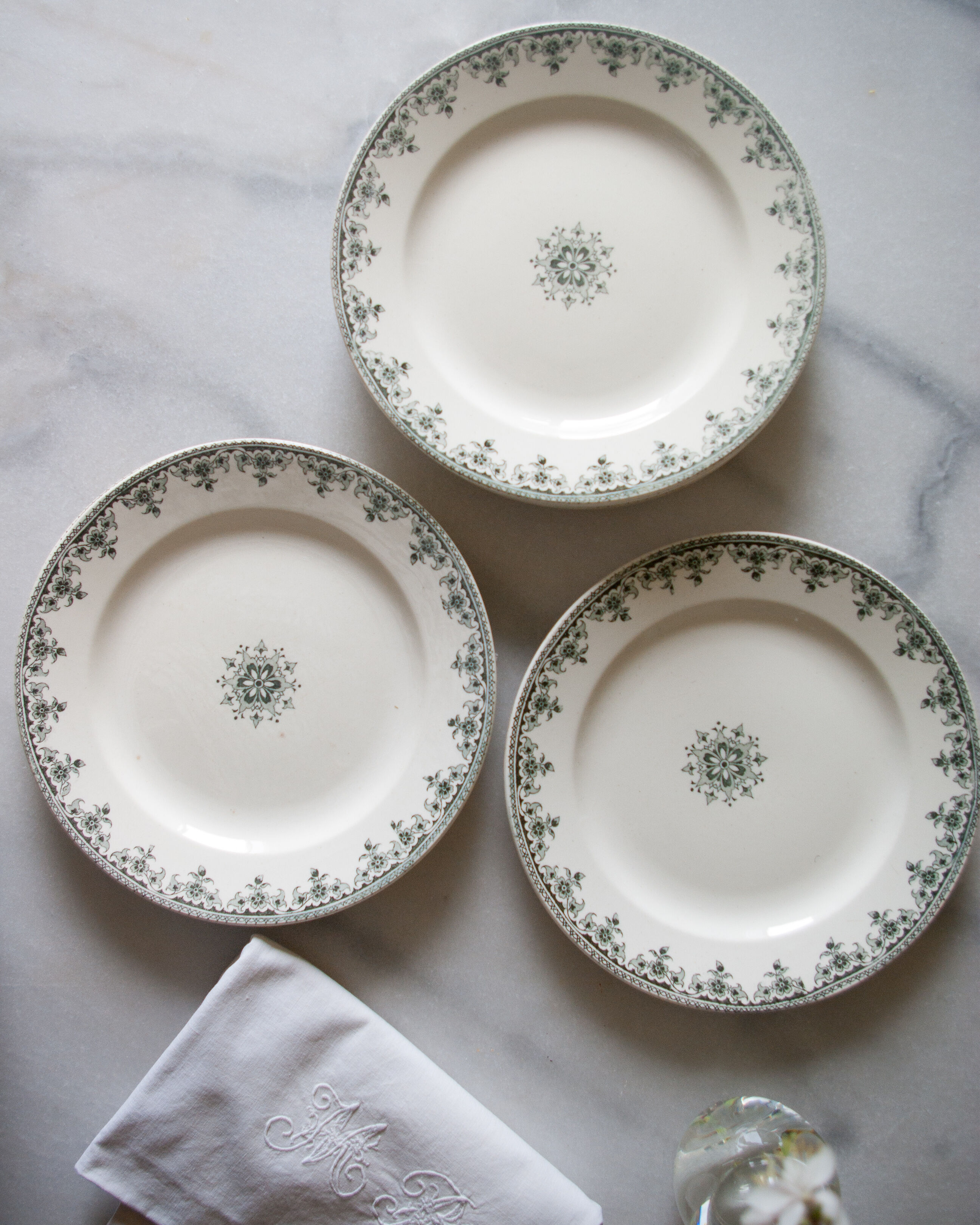 Six old flat plates "gagny" - iron earth