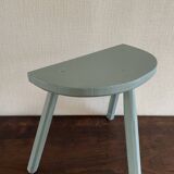 Tripod cowherd stool