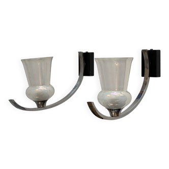 Pair of iridescent tulip wall lights and chrome arms