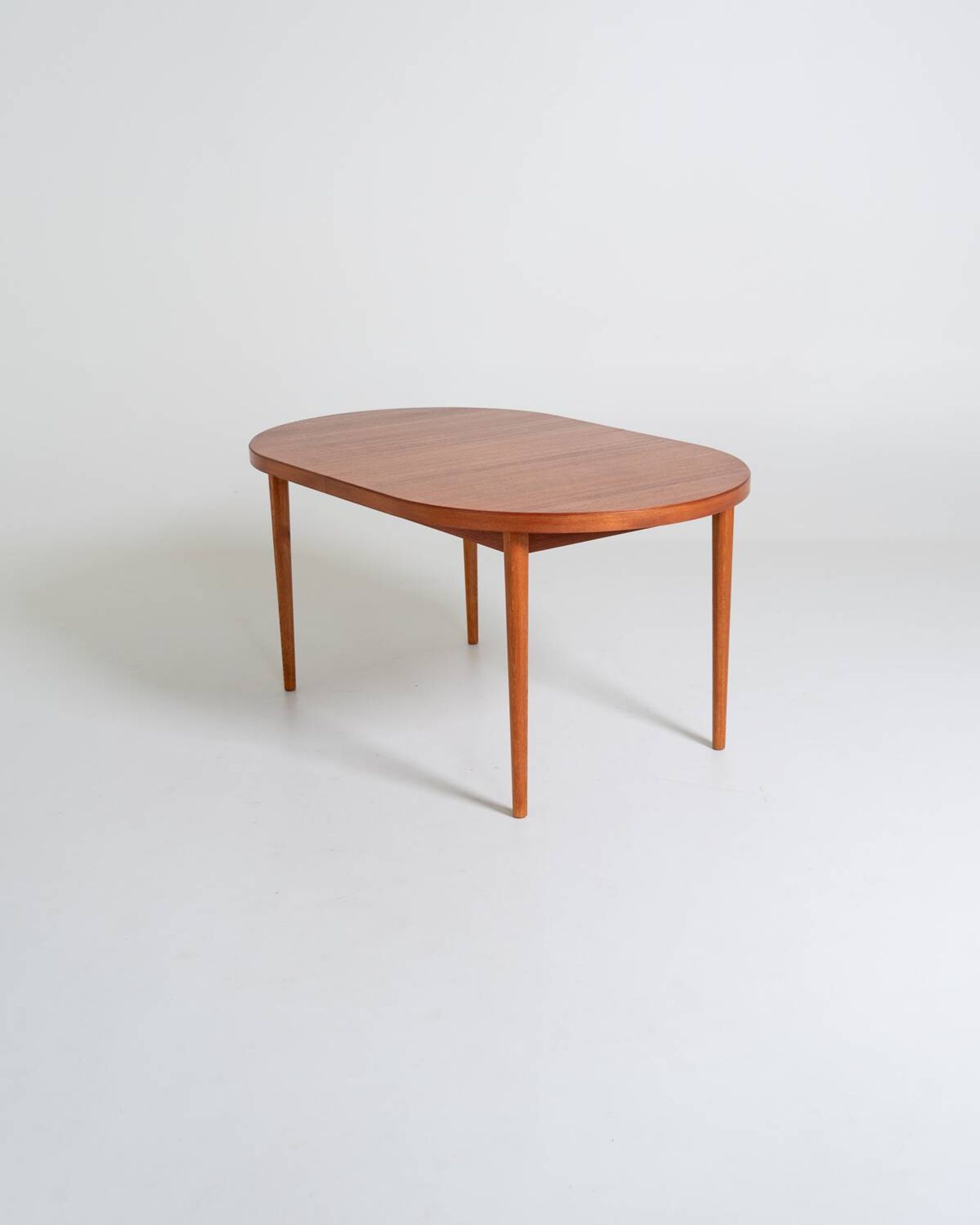 Table à manger en teck par Bertil Fridhagen pour Bodafors, Suède, 1961