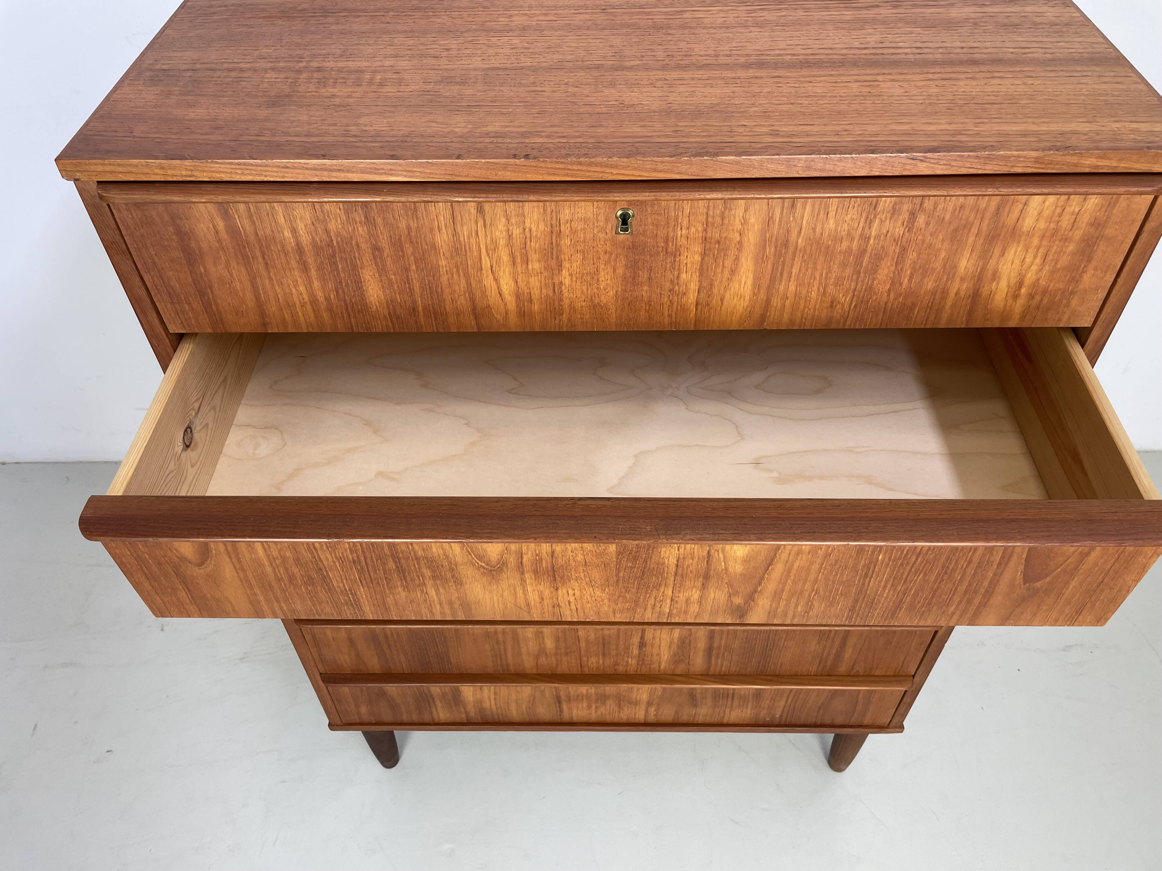Vintage danish chest of drawers 1960's