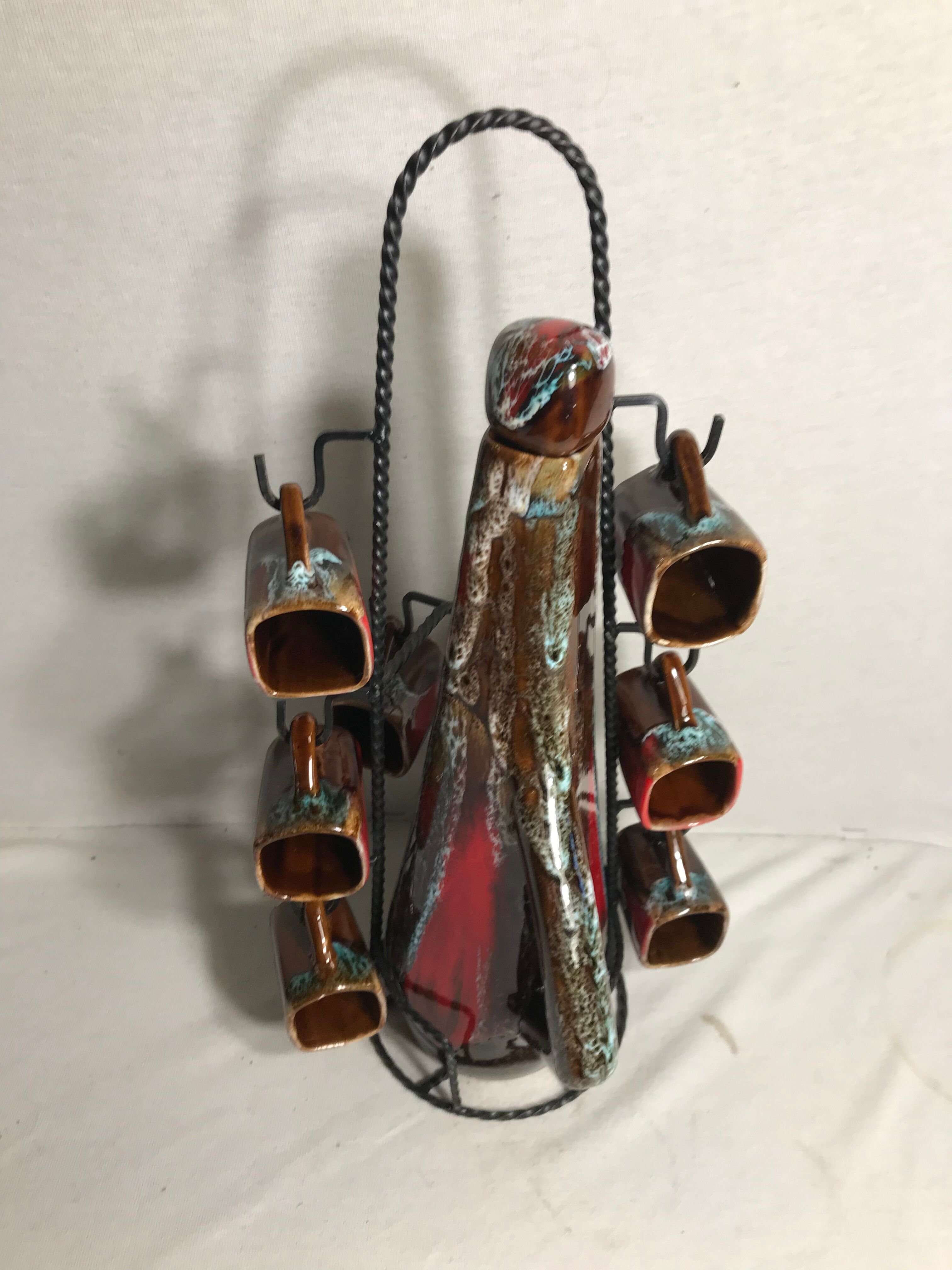 Bottle with 6 cups ceramic