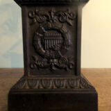 Pair of Medici vases, cast iron, on base