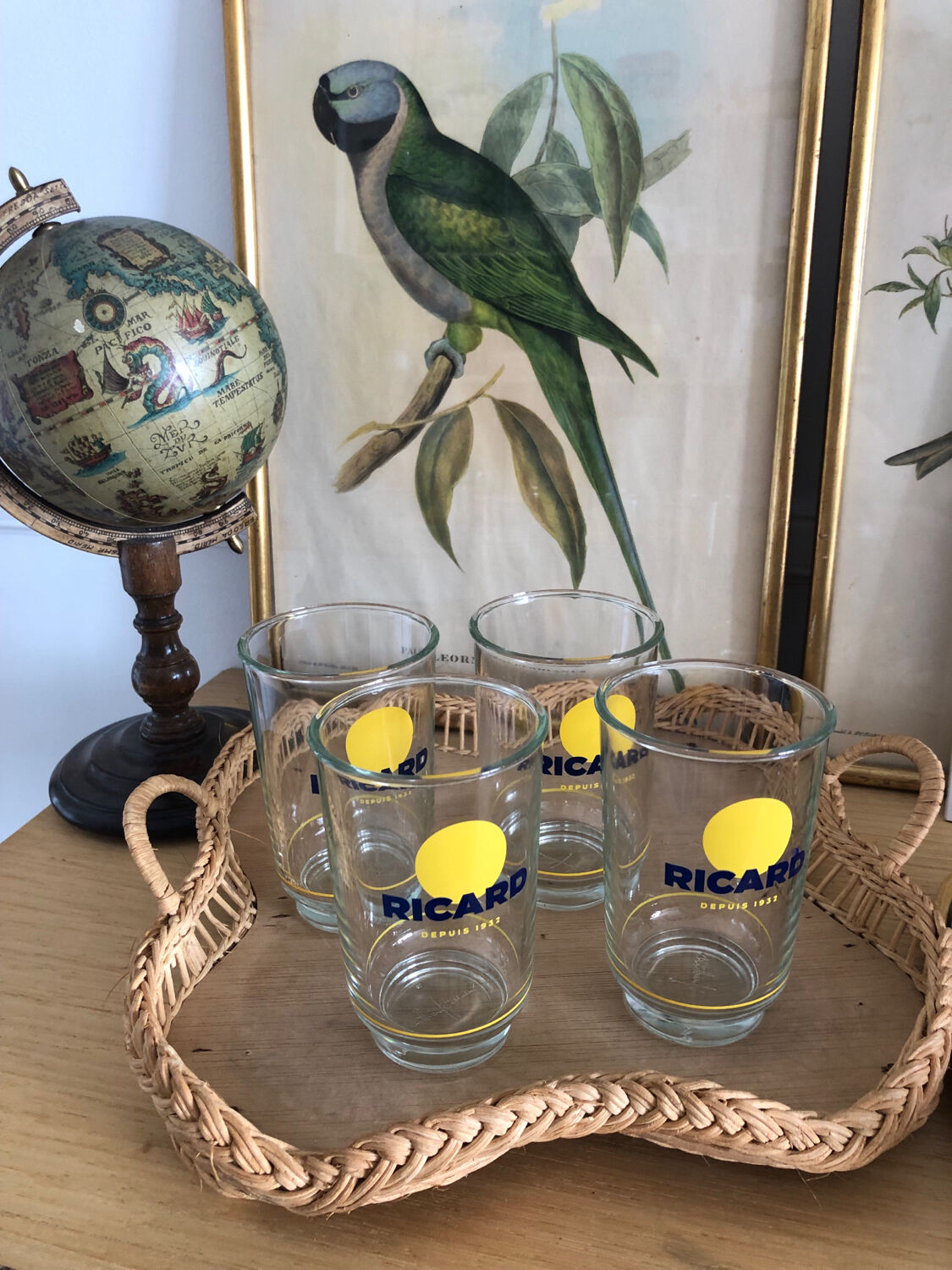 Petit plateau en rotin