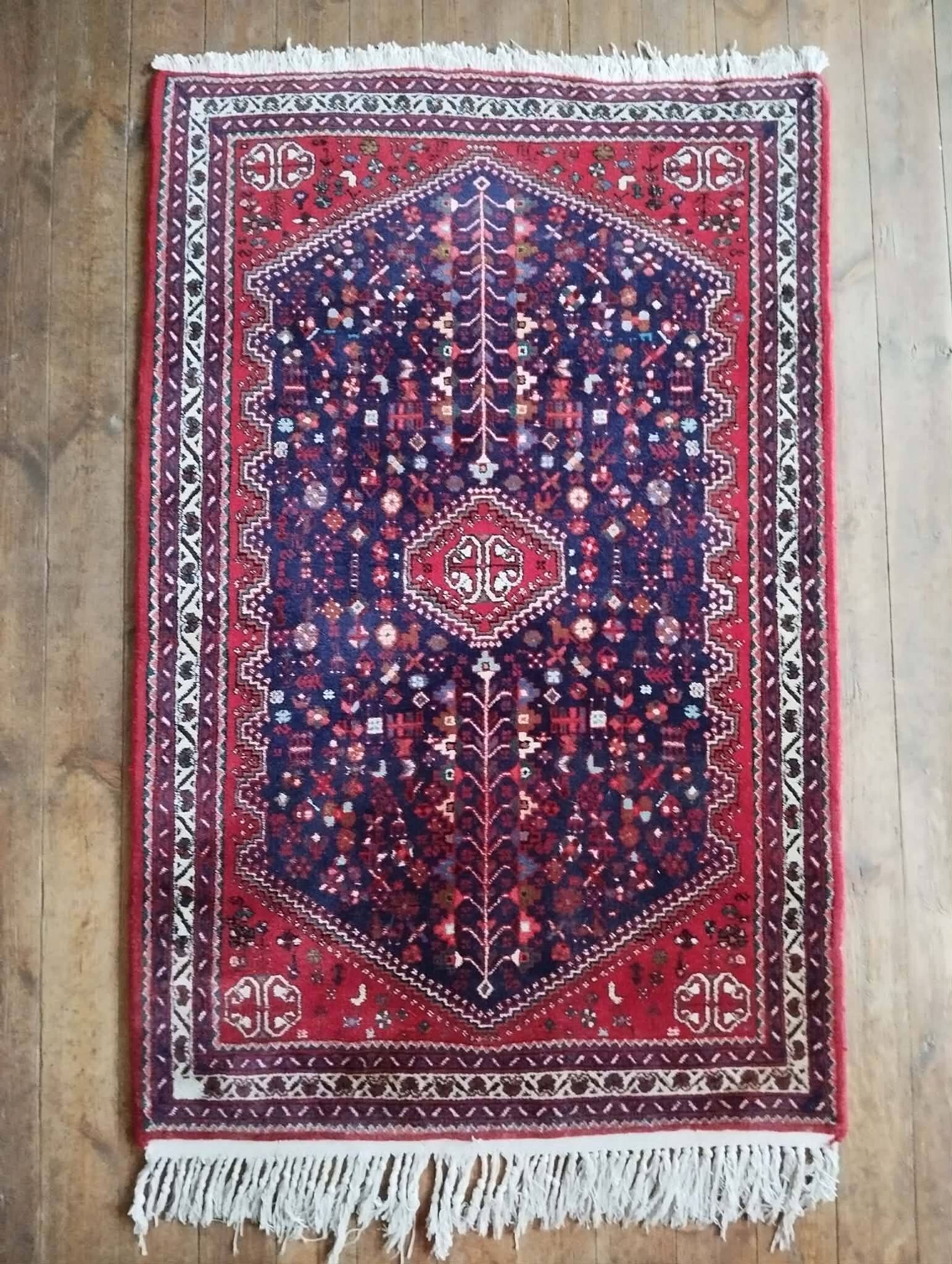 Handmade Persian Shiraz rug 161x106cm