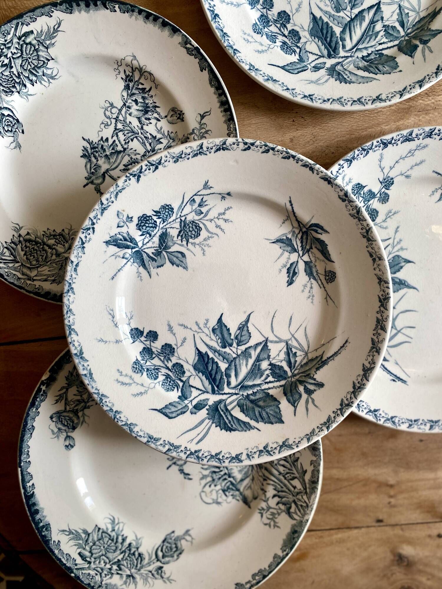 Set of 8 vintage flat ironstone plates - Mismatched -