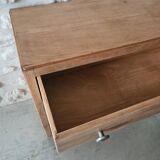 Commode ancienne en chêne massif brut