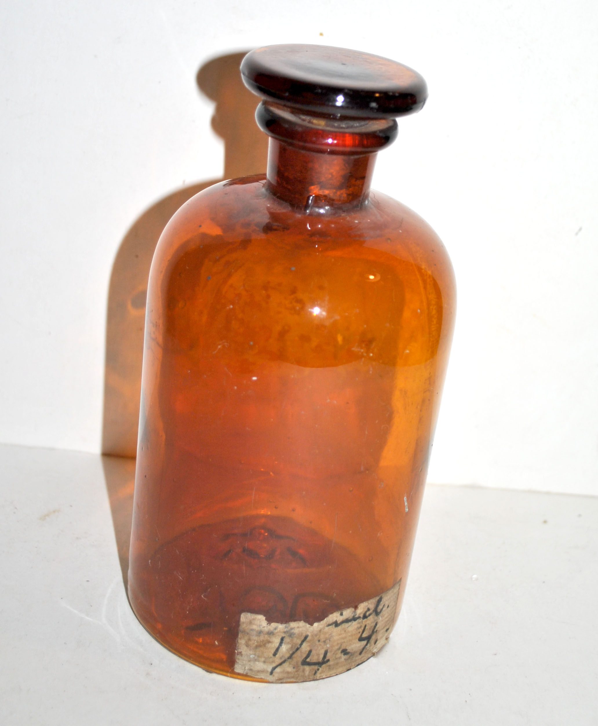 Set of 4 old brown glass apothecary bottles - Lab pharmacy bottle