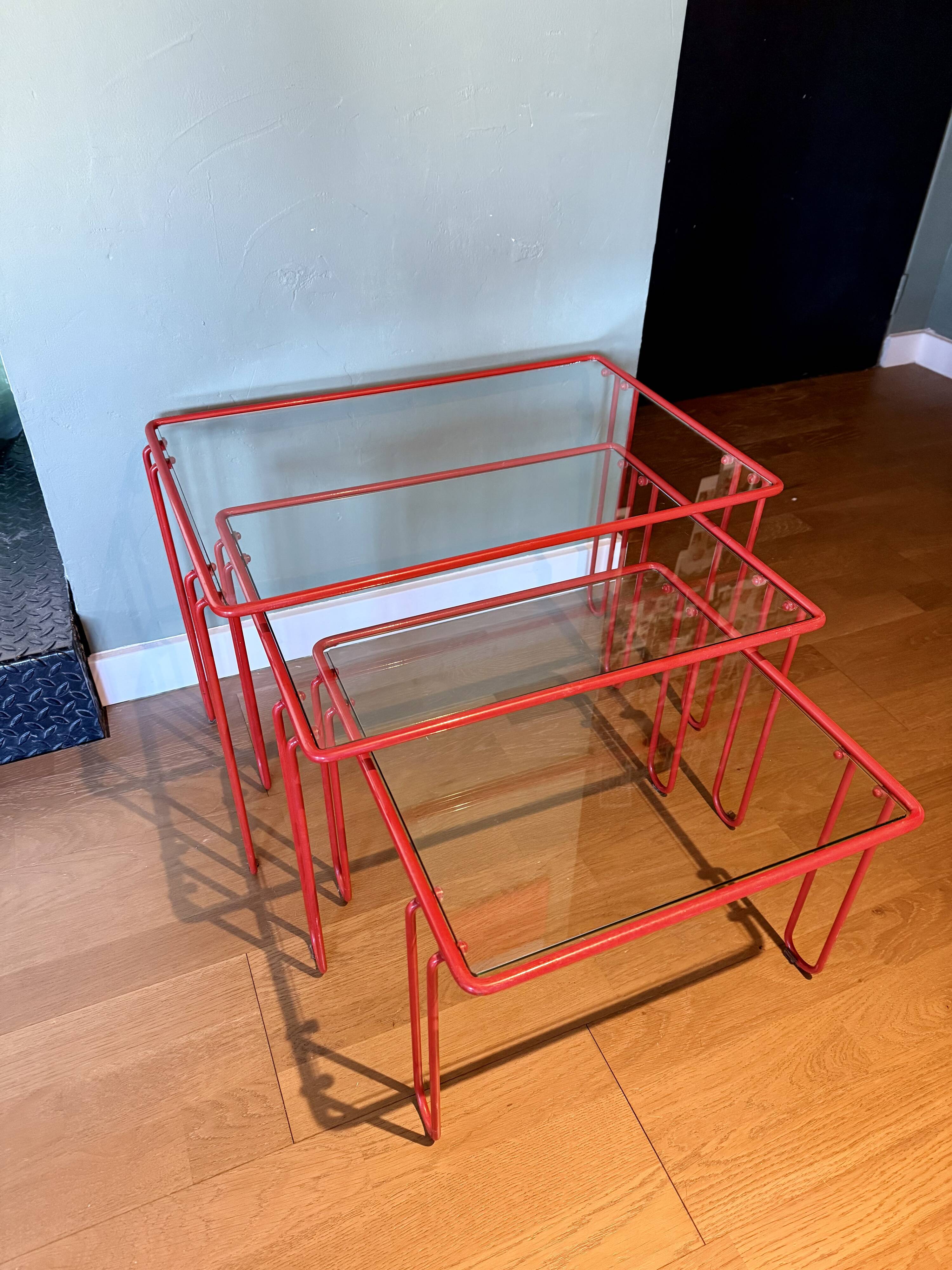 Red tubular nesting tables, 1970s, Set of 3