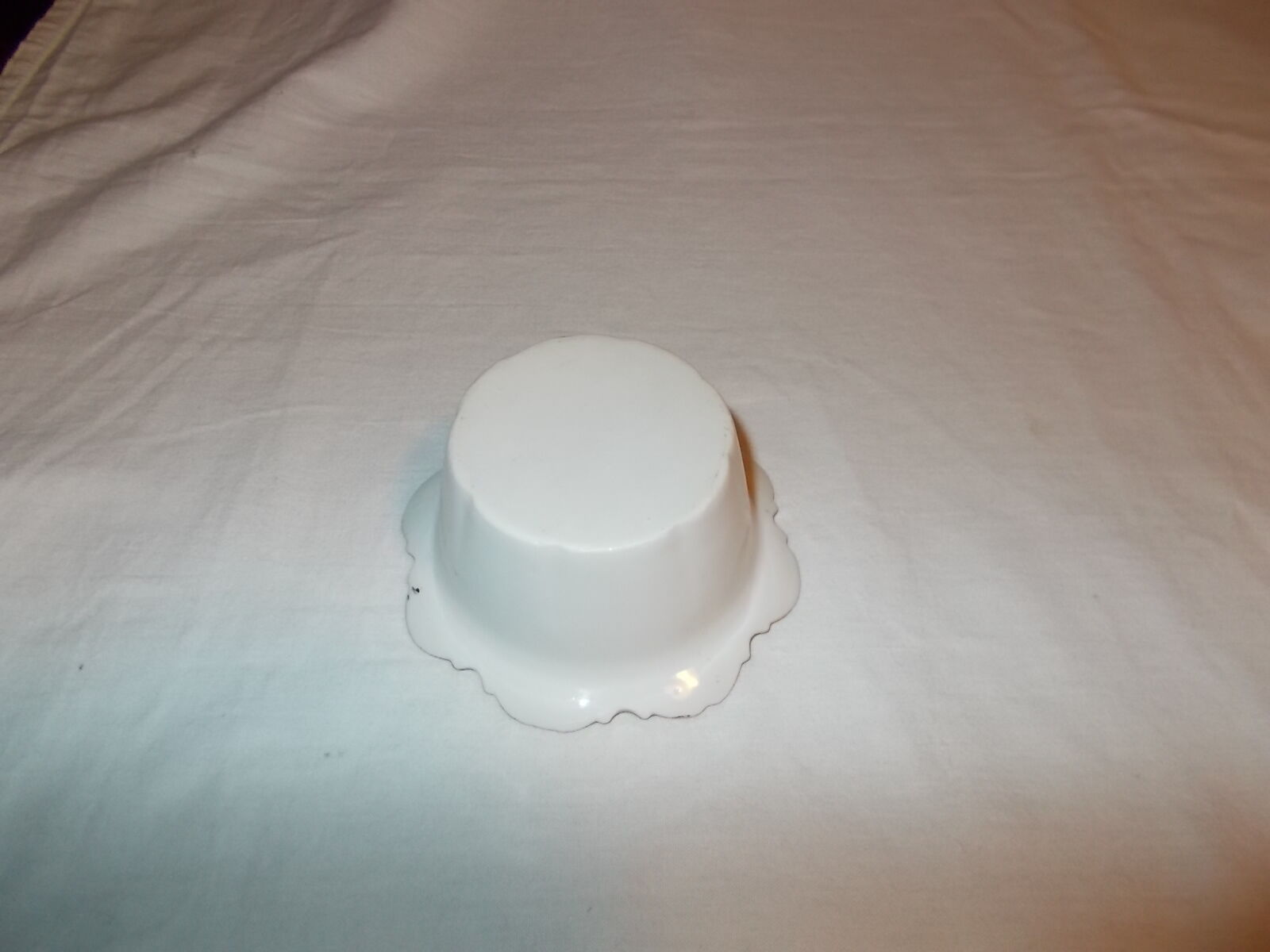 Pot rond en faïence