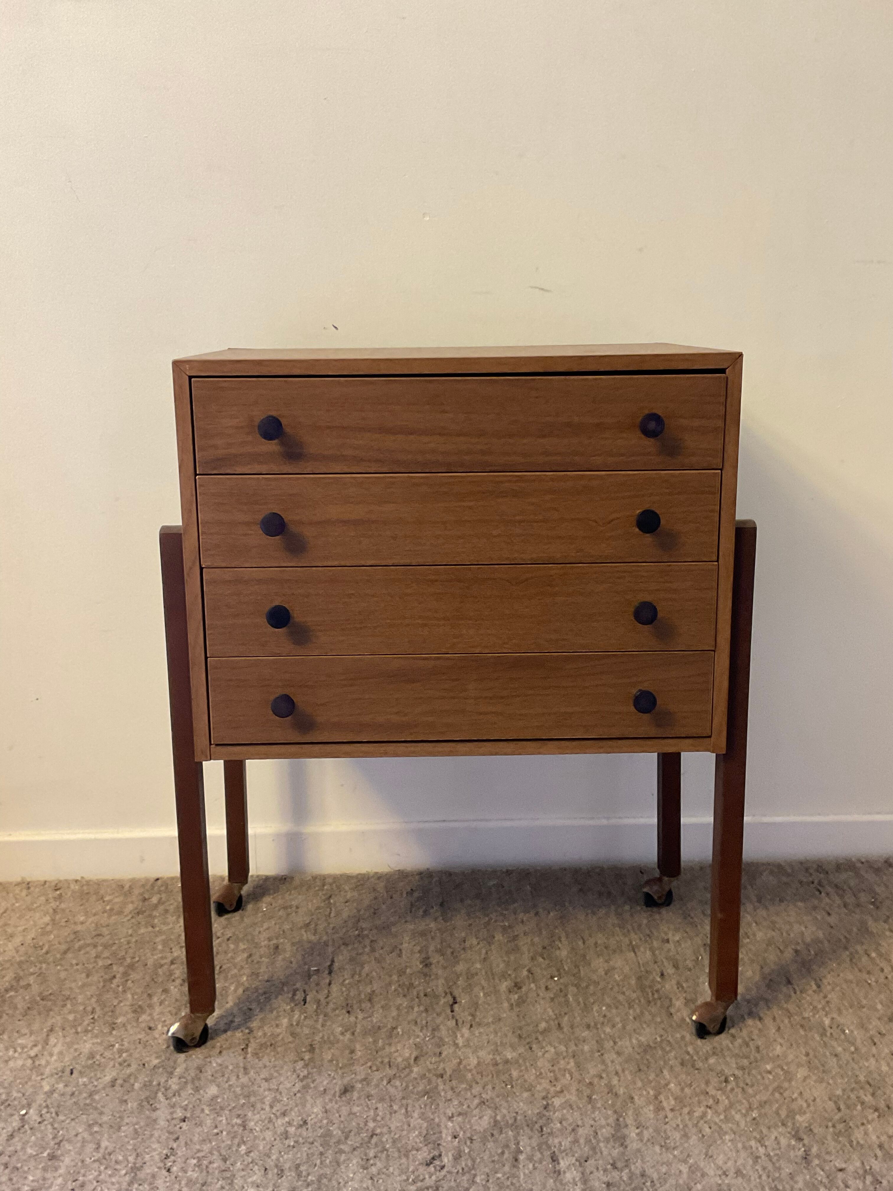 Meuble de métier vintage sur roulettes années 60-70