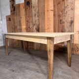 Farm table