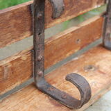 Old workshop coat hanger at 4 patères