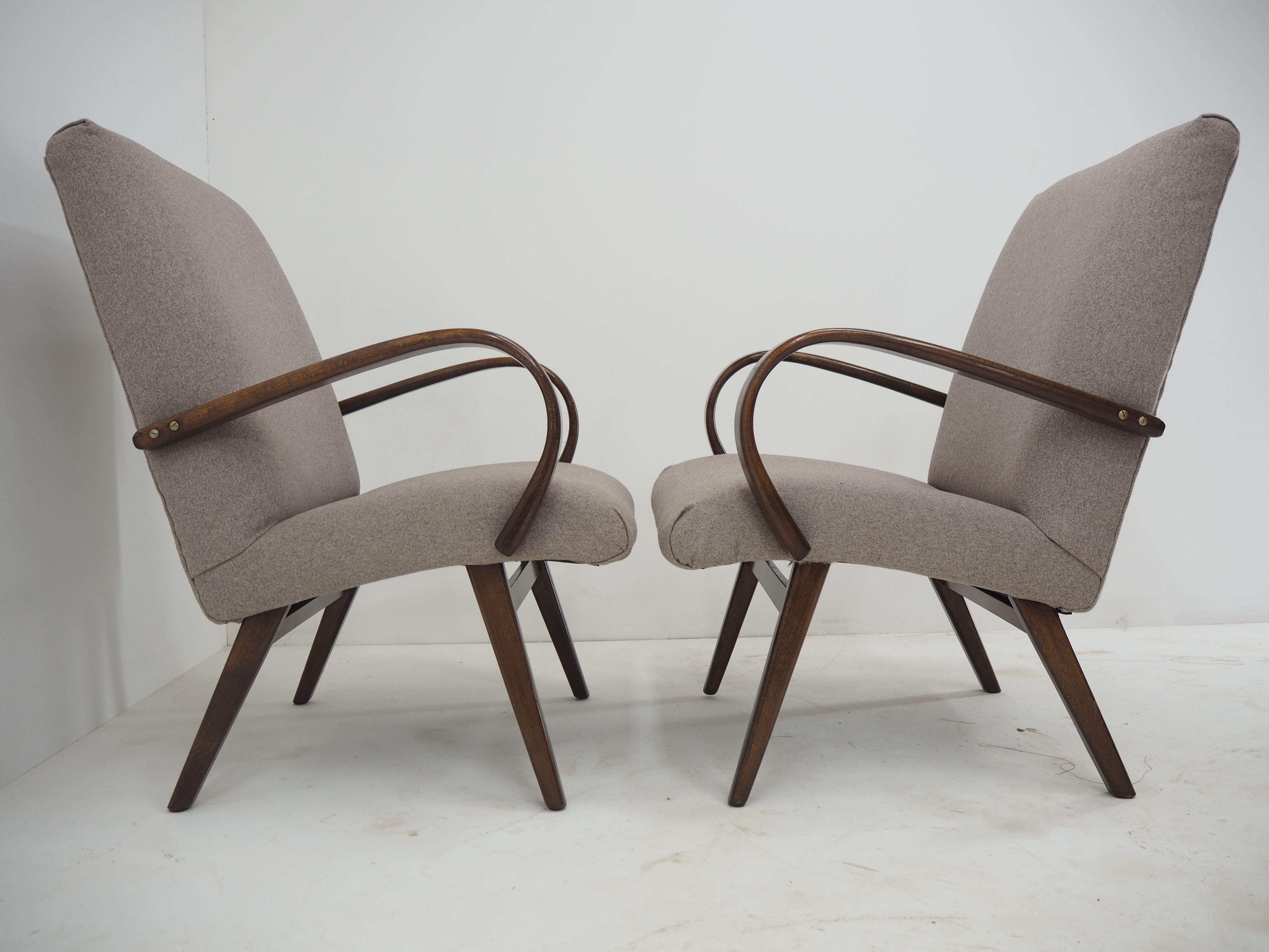 1960s pair of Ton/Thonet beech armchairs, czechoslovakia