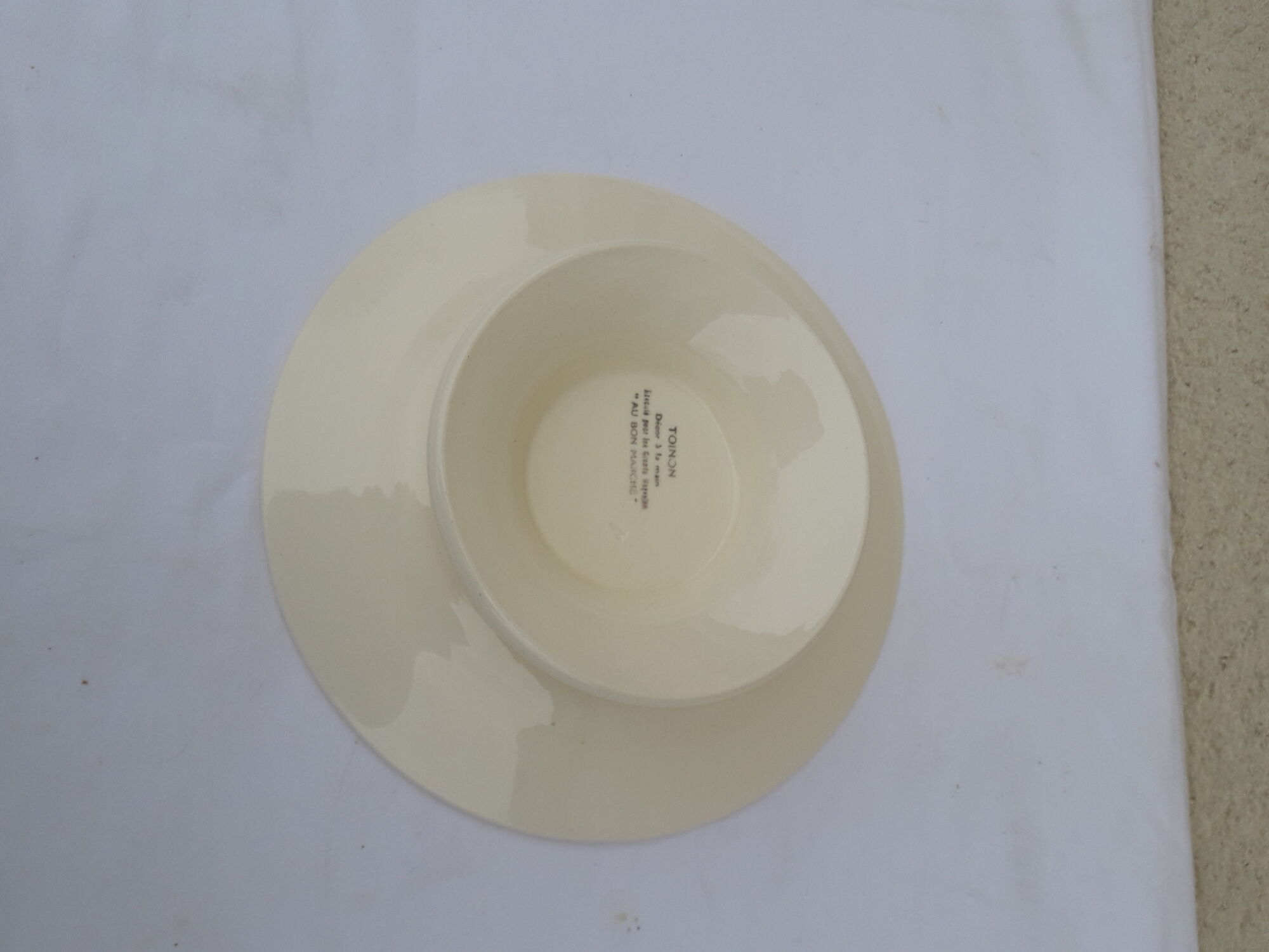Dish on a piedd Toinon run for department stores At cheap diam 21.5 cm