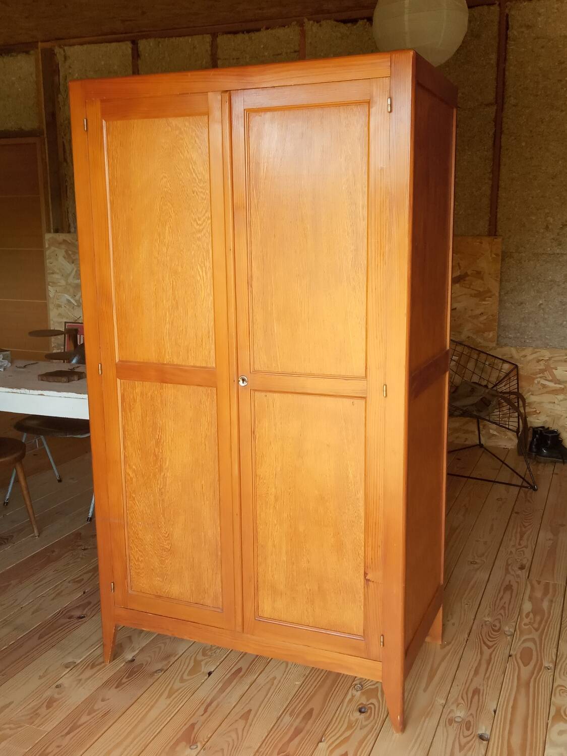 1950s Parisian wardrobe