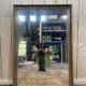 Miroir en bois doré de style Empire