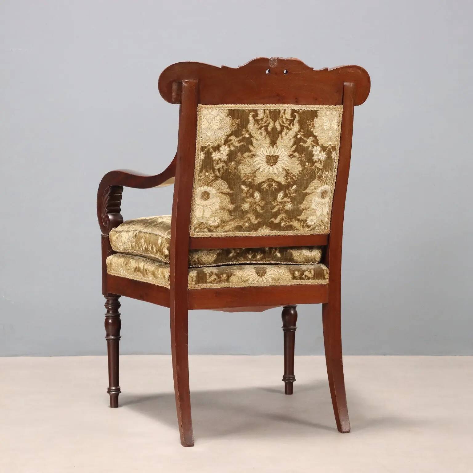 Antique Louis-Philippe armchair in mahogany, Italy, 19th century.