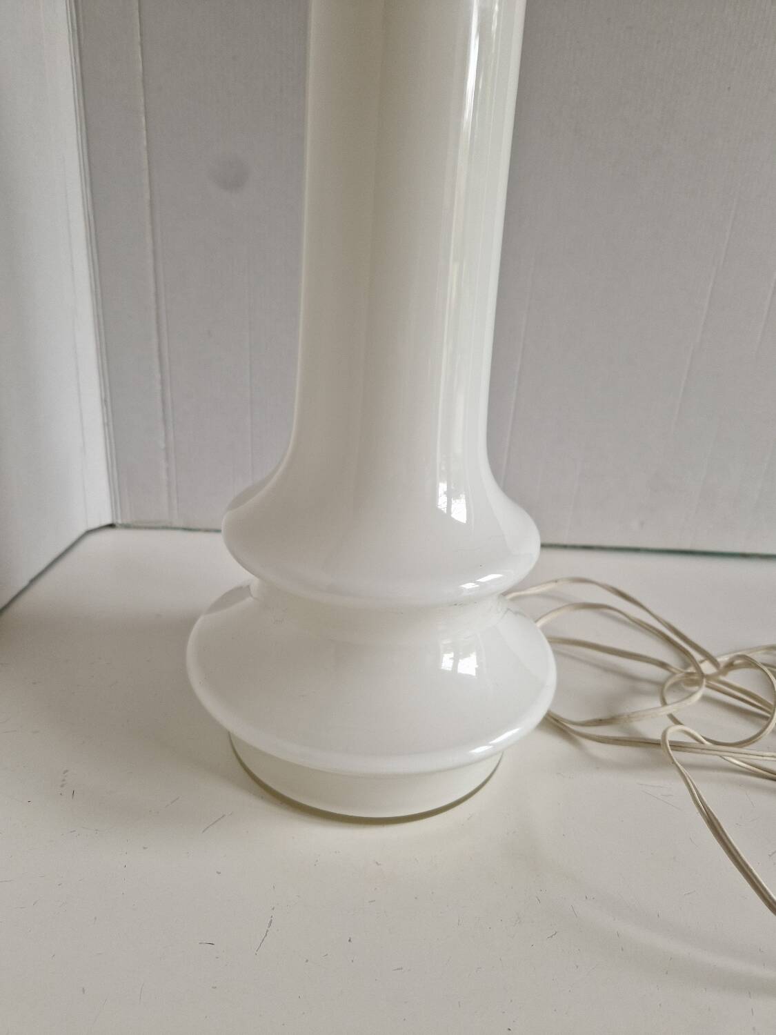 70s Design Lamp in White Opaline