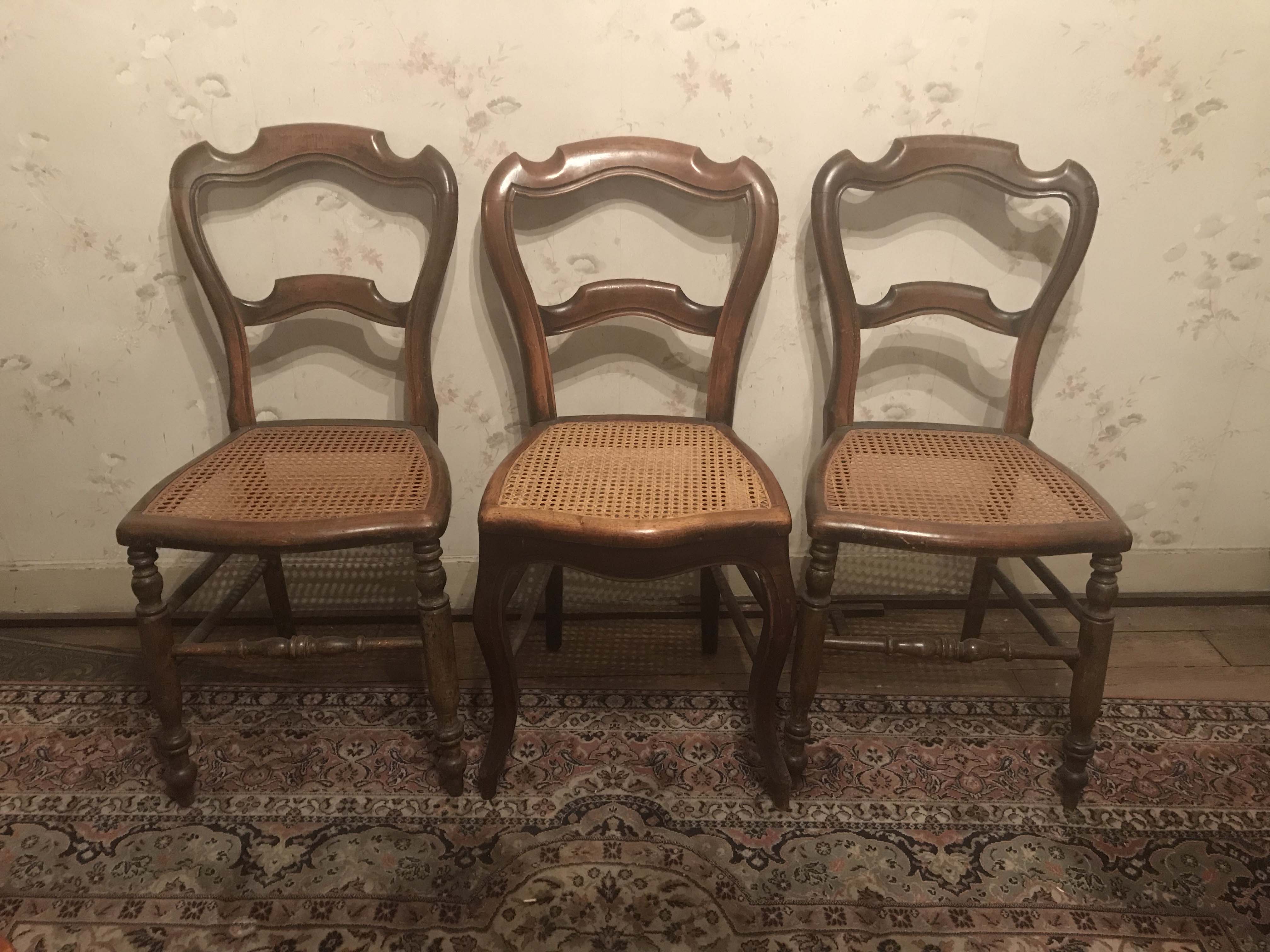 Lot de 6 chaises anciennes en bois