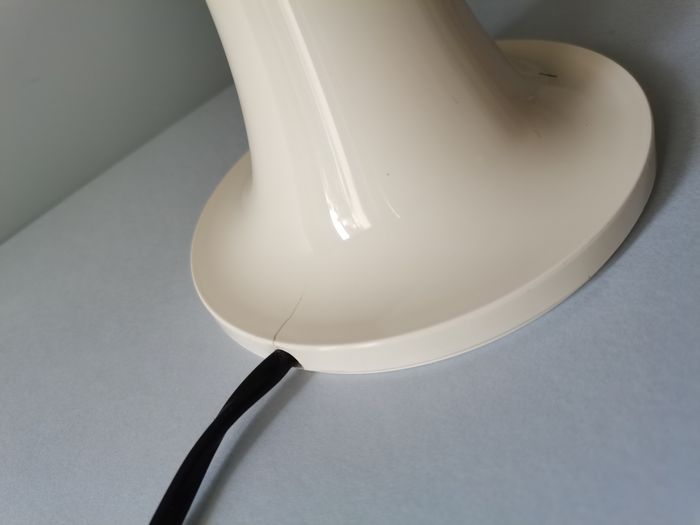 Nessino Lamp by Artemide