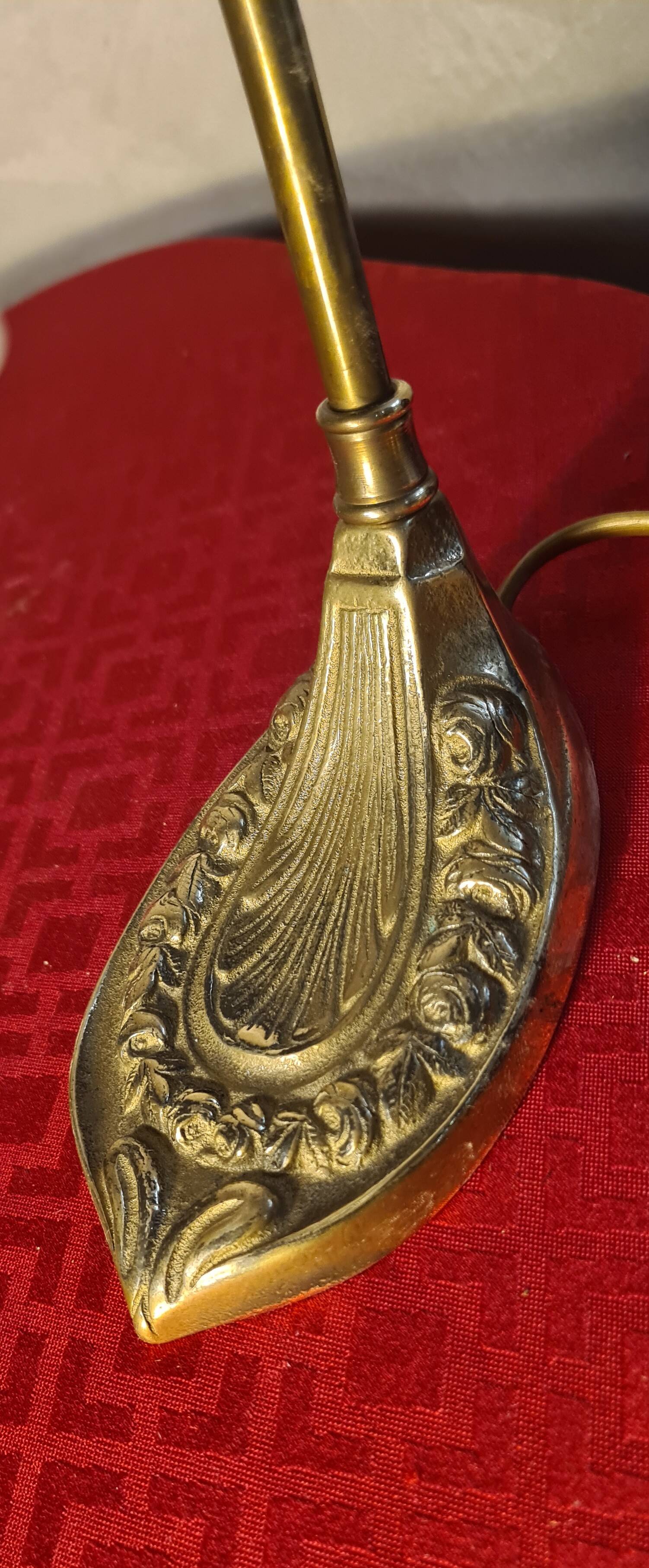 brass and bronze desk lamp superb tulip glass 1920 elec ok 35x25