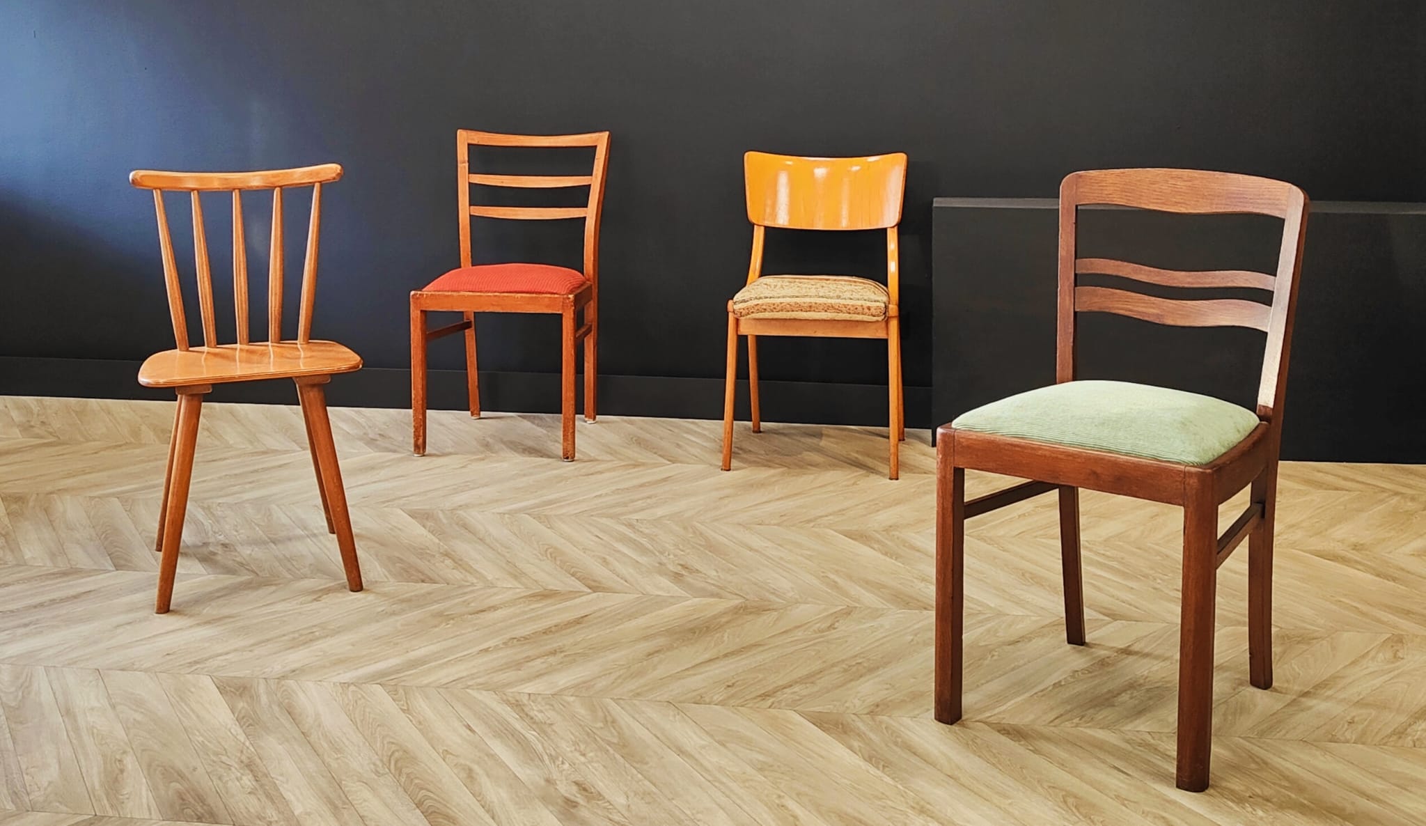 Four mid century chairs | vintage - set of 4 dining chairs