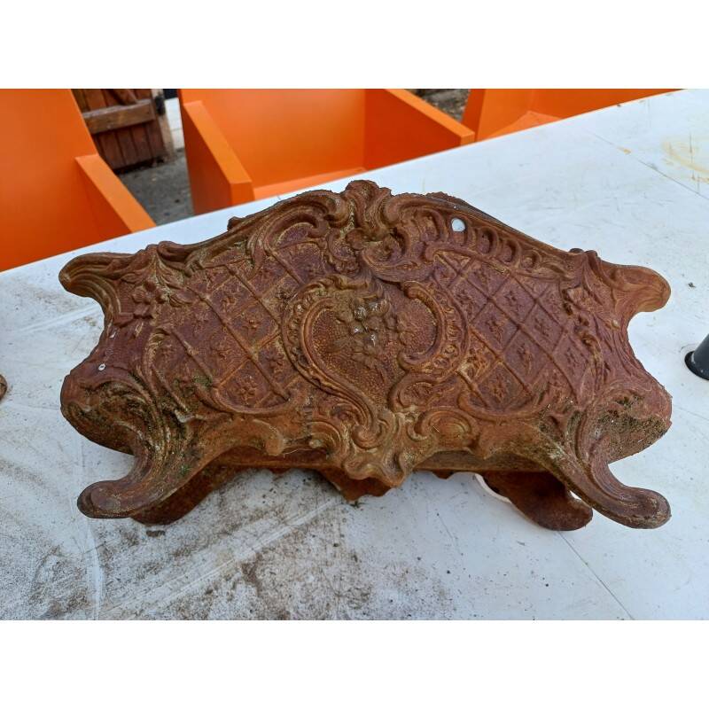 Set of 4 cast iron planters from 1900 from Charleville - Mézières, rockery style