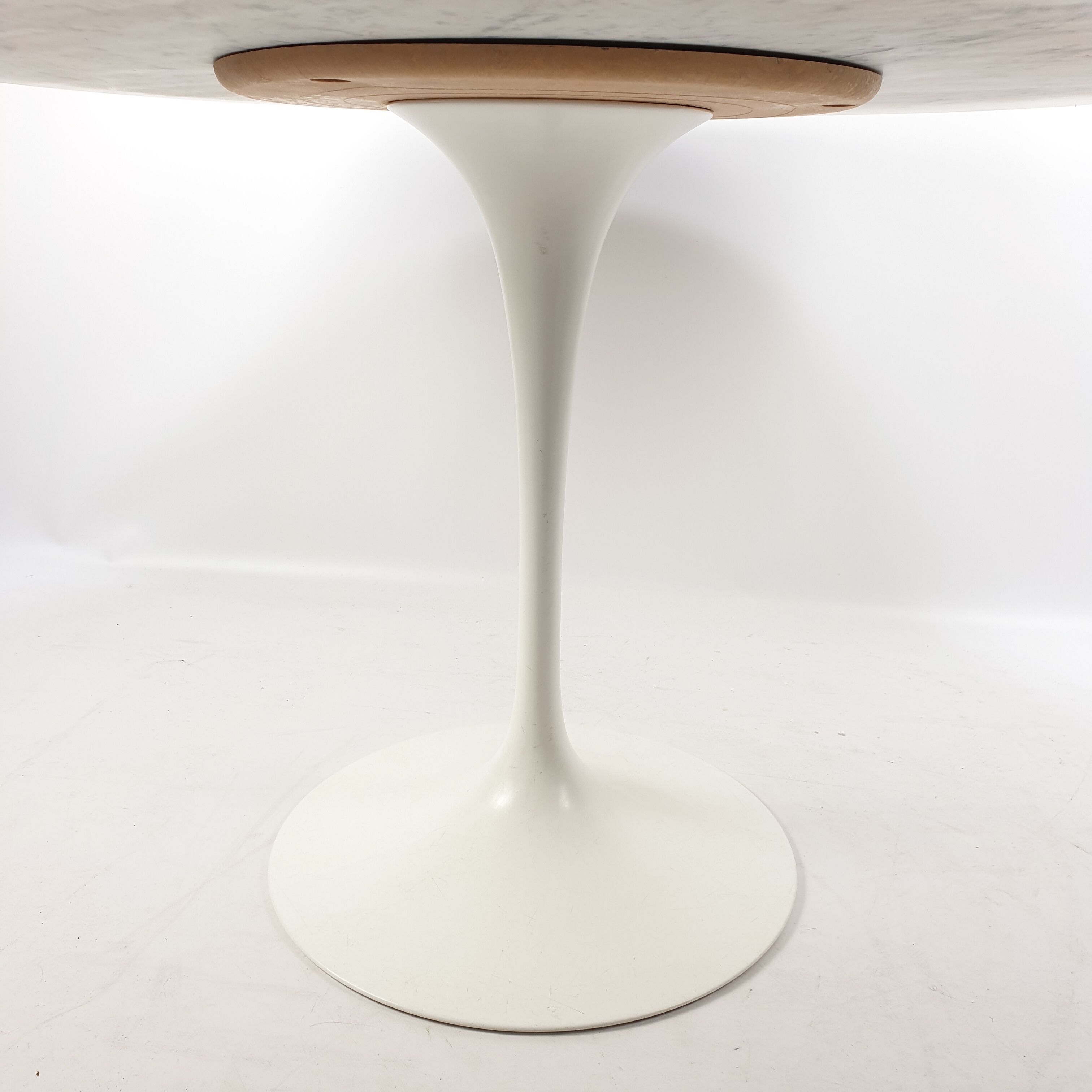 Table à manger par Eero Saarinen pour Knoll International 70