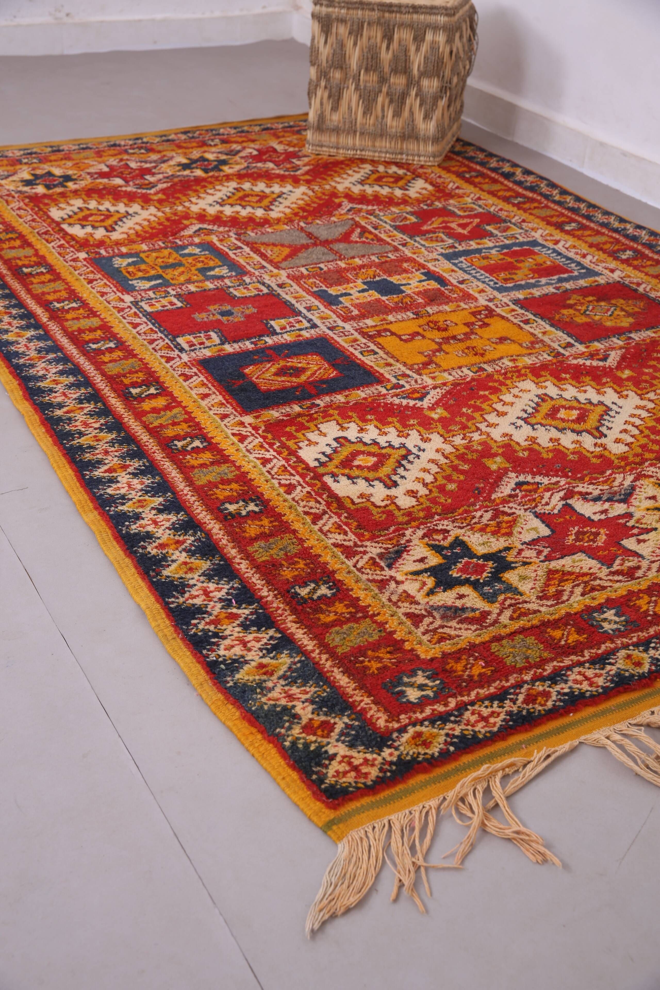 Vintage Moroccan Taznakht Rug 166 x 252 cm - Berber Wool Rug - Handmade Rug